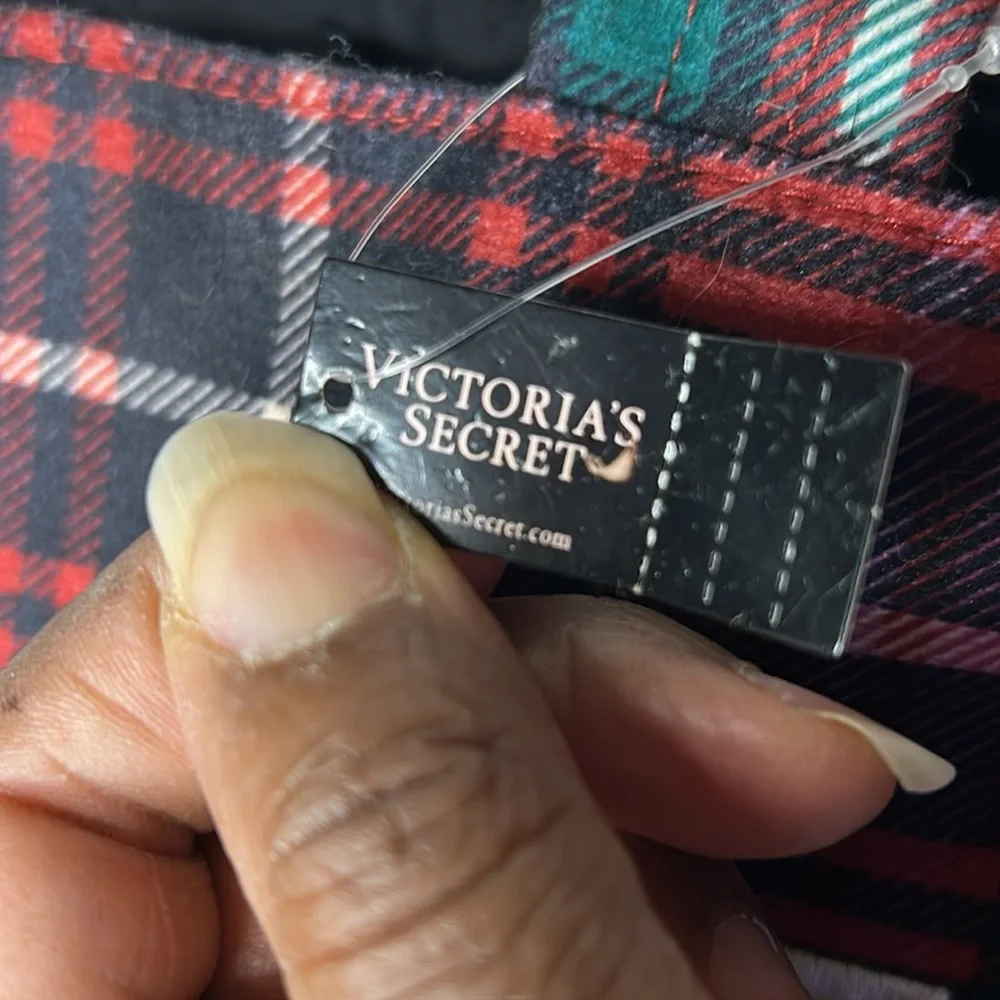 NWT VICTORIA’S SECRET red and black plaid signature large cloth tote bag. - Picture 4 of 10
